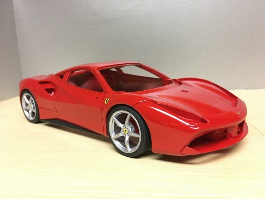 1/24 Ferrari 488 GTB finish building model  pictures（2）