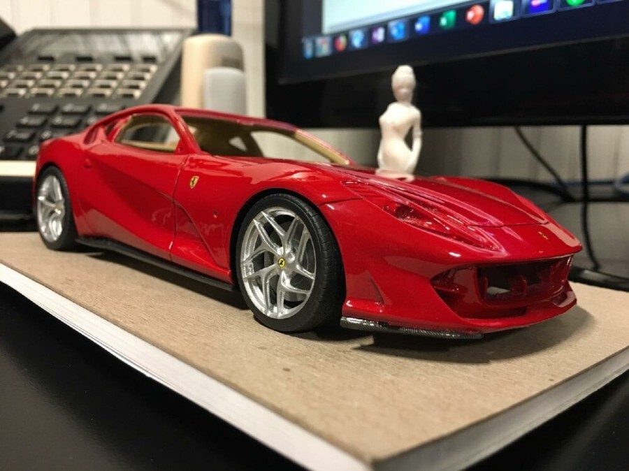 1/24 Ferrari 812 Superfast finish building model pictures by tony cruz