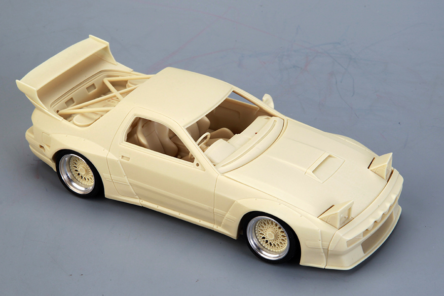 1/24 Rocket Bunny Mazda RX7(FC3S) package pictures