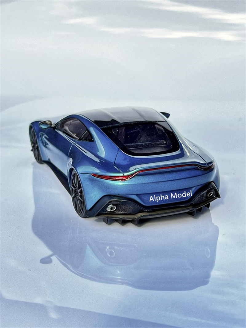 1/24 scale model car kit Aston Martin Vantage AM02-0019-Alpha Model