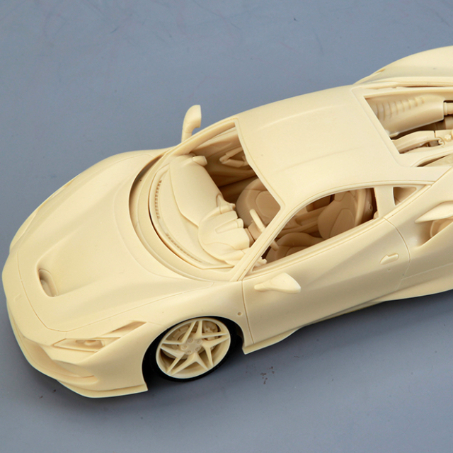 1/24 Scale Model Car Kit AM02-0032 Ferrari F8 Tributo - Alpha (1/24)