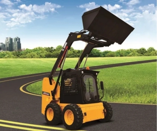 XCMG XT740 Skid Steer Loader