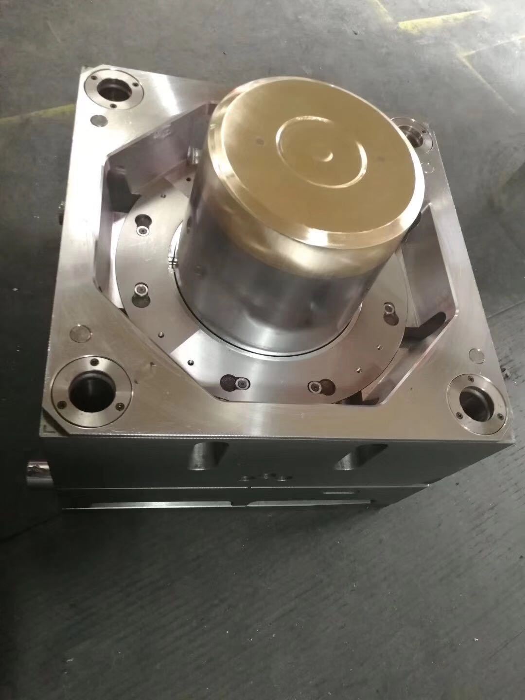 Thin Wall Mold Bucket Injection Mould