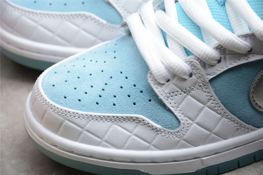 nike lagoon pulse