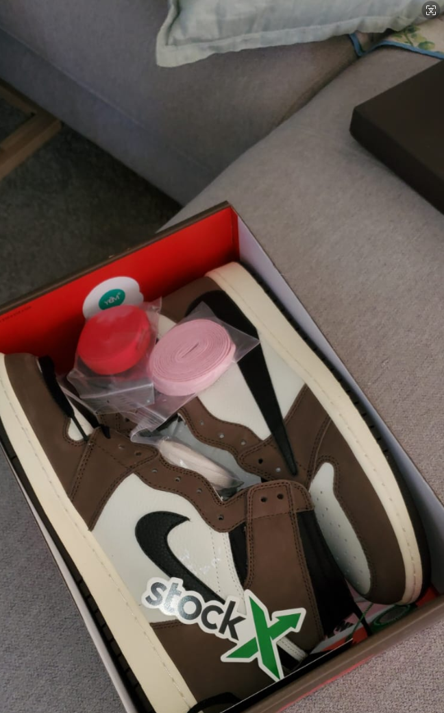 Feedback | Travis Scott x Air Jordan 1 High OG TS SP from Monicasneakers.vip --- All The Best For you🧡