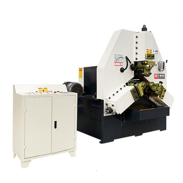 What are the Advantages of Using a three dies thread rolling machine in Production?