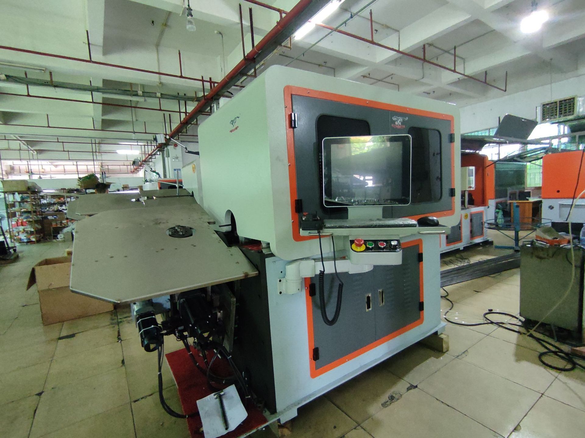 China factory 10 axis 3D CNC wire bending machine from Guangdong  