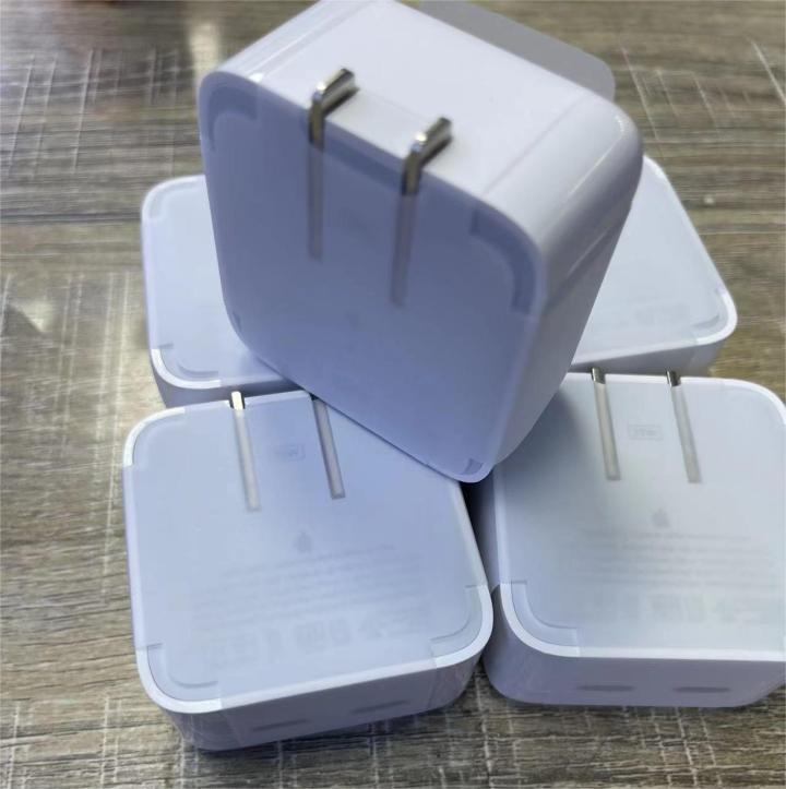Apple 35W Dual USB-C Port Compact Power Adapter