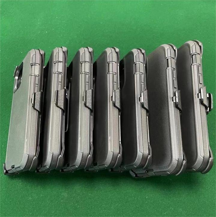 OtterBox Defender Without Logo With Clip With Plastic Bag