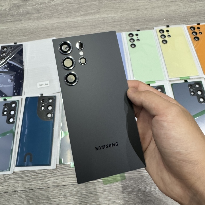 Samsung Galaxy S Series Back Cover With Camera Lens Adhesive Logo