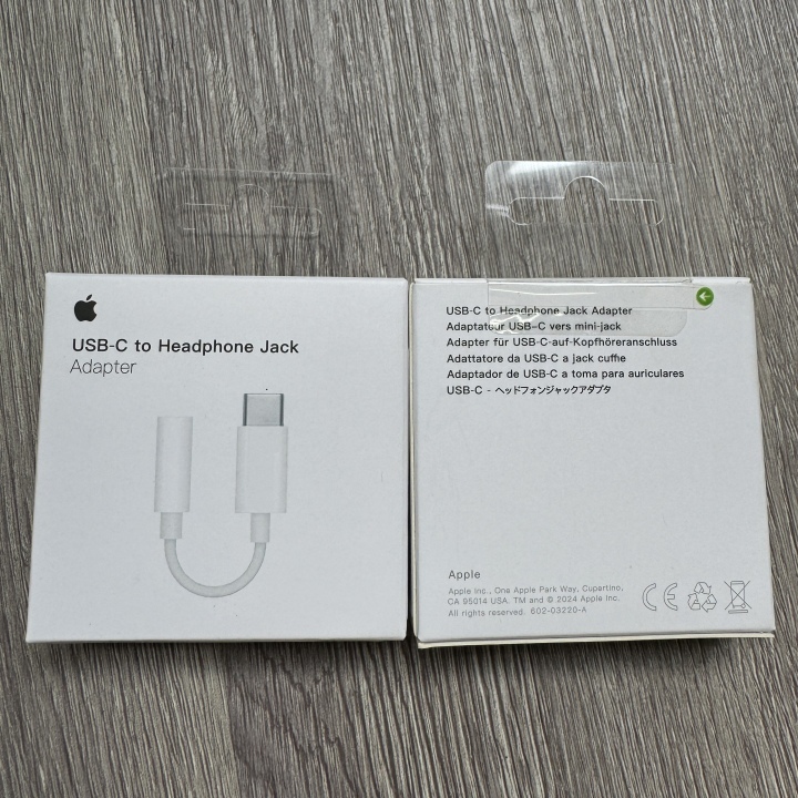 Apple USB-C To Headphone Jack Adaptor With Logo With Box