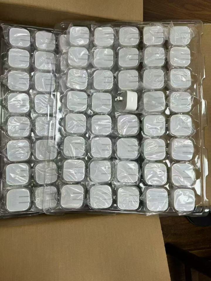 Apple 40W Dynamic Power Adapter with 60W Max