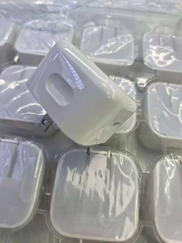 Apple 40W Dynamic Power Adapter with 60W Max