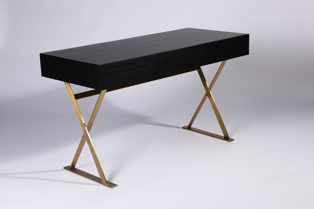 Metal office desk with locking drawer for sale