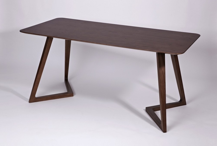 Dining table in 120cm length with 6 chairs