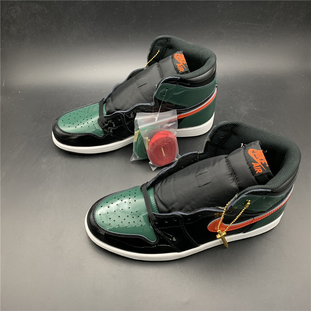 Solefly x Air Jordan 1 Retro high OG 