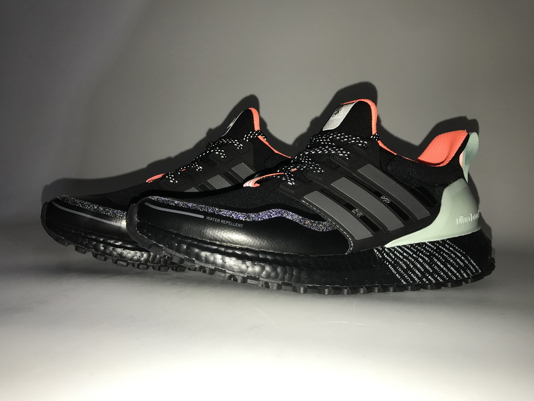 POP Ultra Boost Guard Core Black Green Tint,FW7759 