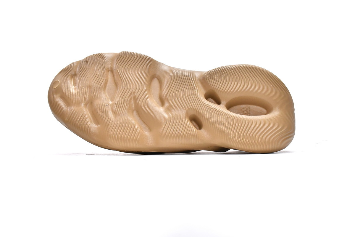 Boostmasterlin Yeezy Foam RNNR Ochre, GW3354 