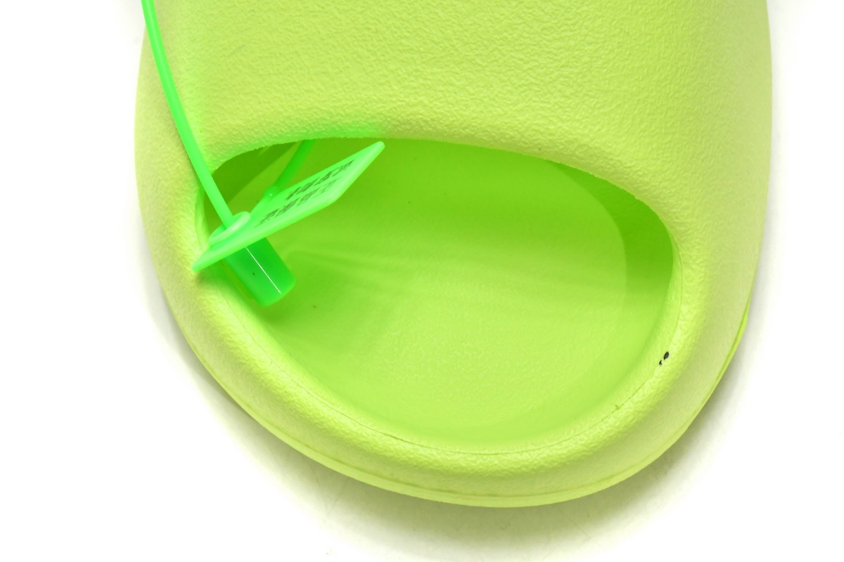 Boostmasterlin Yeezy Slide Glow Green (2022) (Restock)， HQ6447 