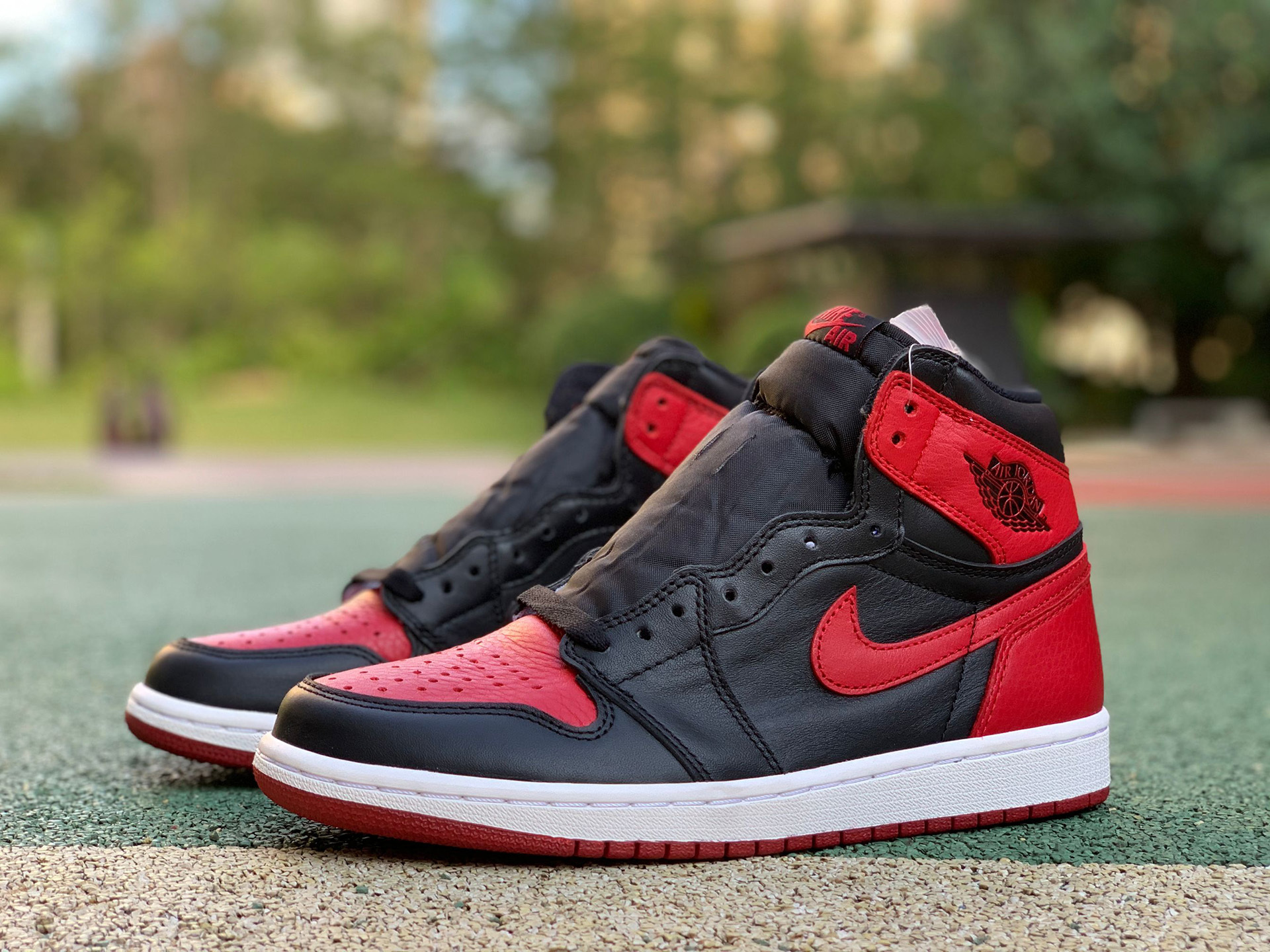 air jordan 1 og banned