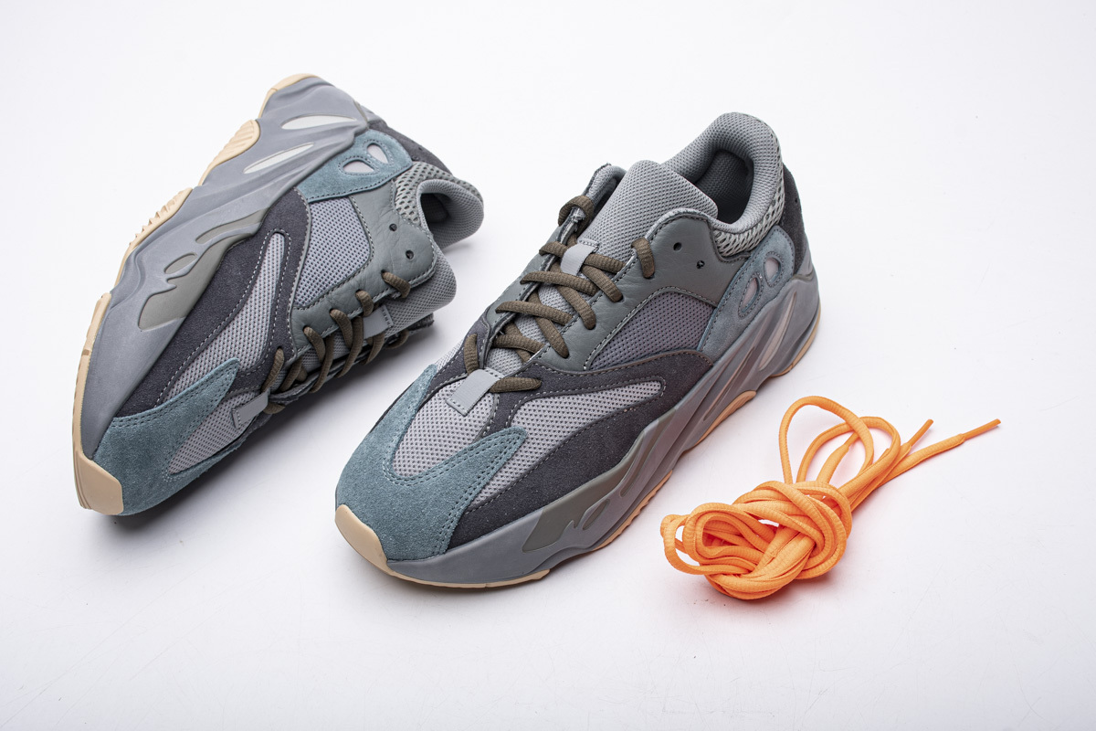 TOP Quality PK GOD Yeezy Boost 700 Carbon Blue - CoolKicksMall