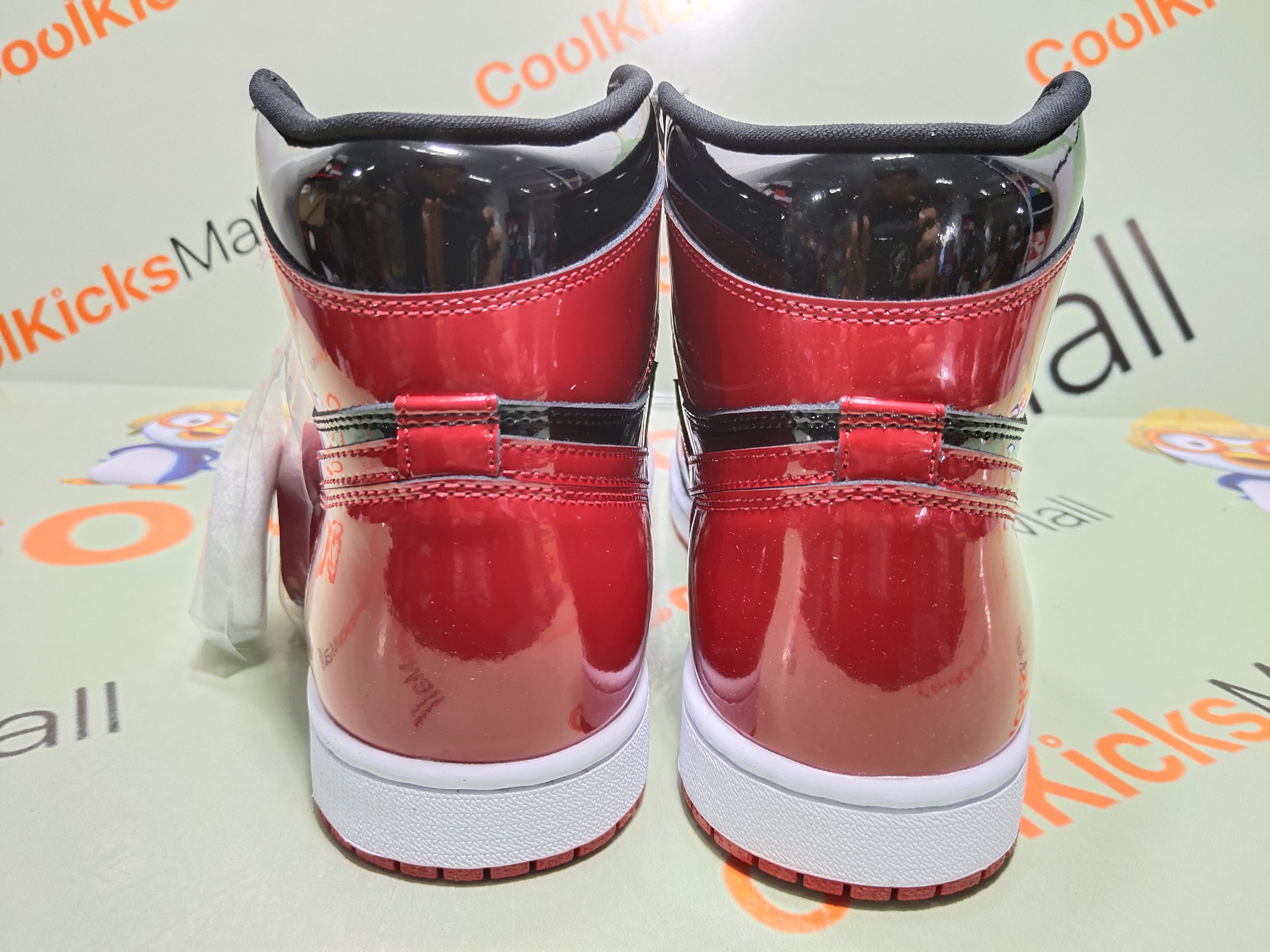 Air Jordan 1 Retro High OG 'Patent Bred' 555088-063 - KICKS CREW