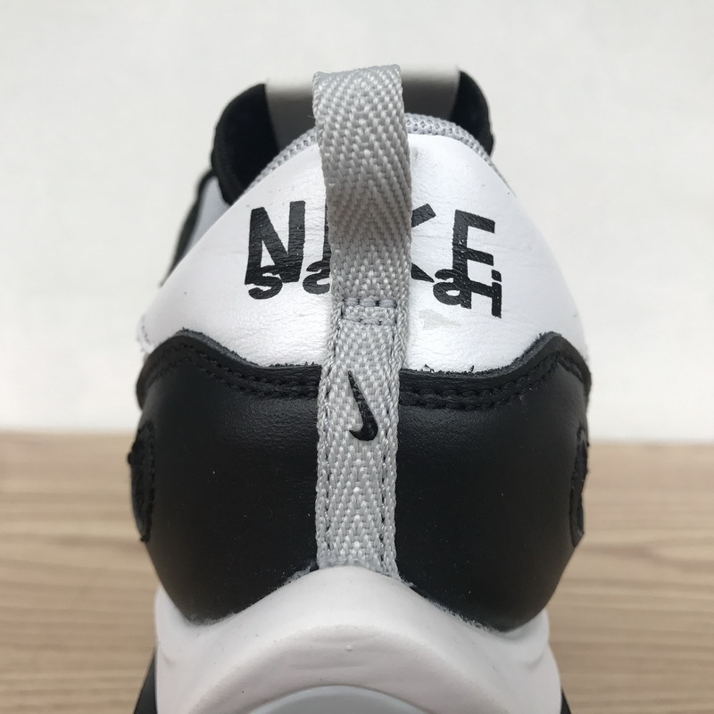 PK God  Sacai x Nike Pegasua Vaporfly Black White