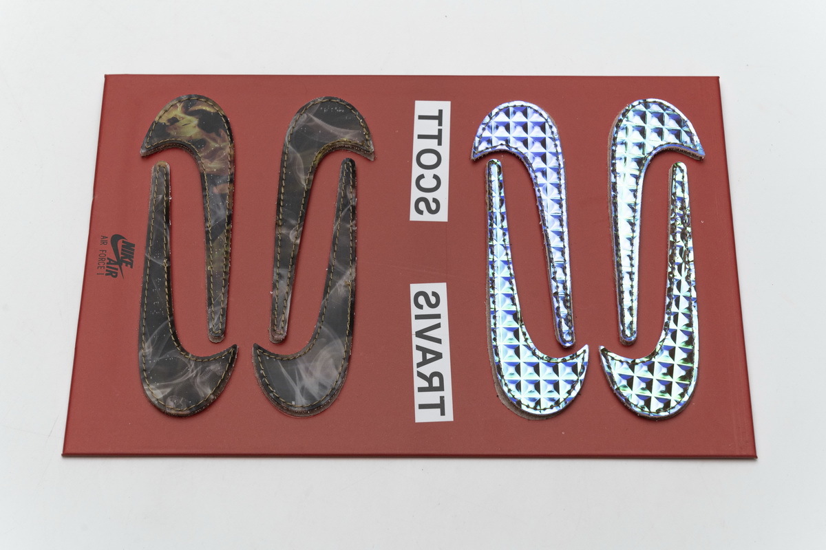 OWF Batch Sneaker & Nike Air Force 1 Low Travis Scott Sail​​​ AQ4211-101