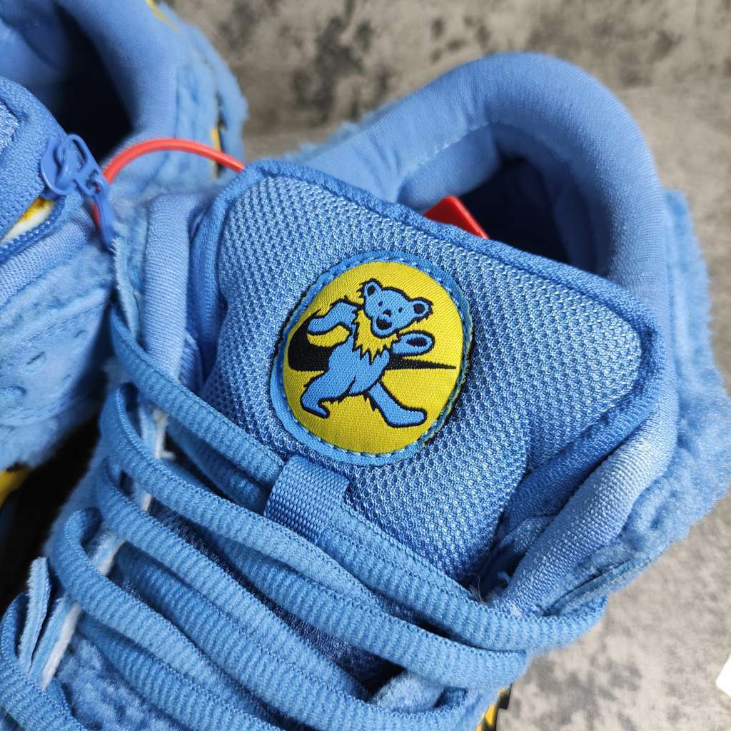 grateful dead x dunk low sb blue bear