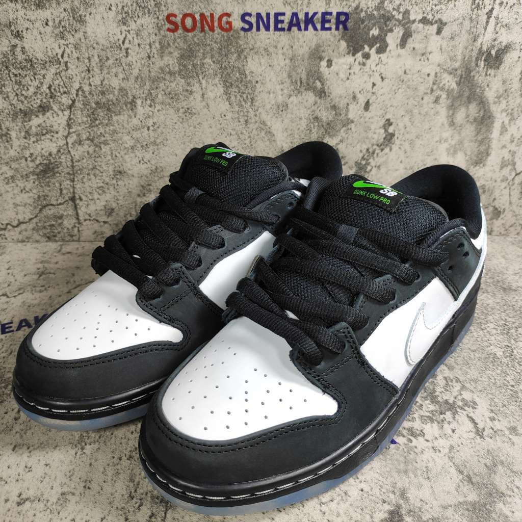 Nike SB Dunk Low Staple Panda Pigeon