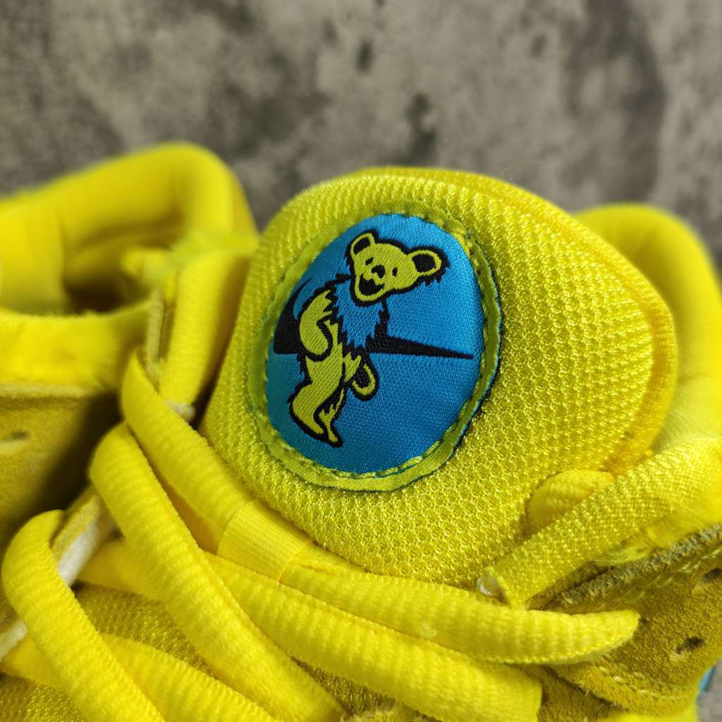 grateful dead yellow bear nike