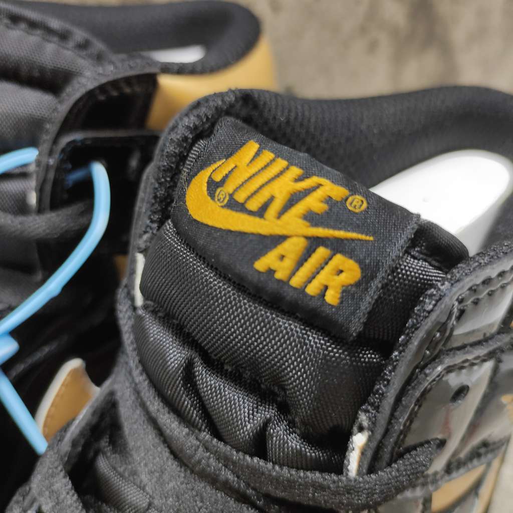 metallic gold retro 1