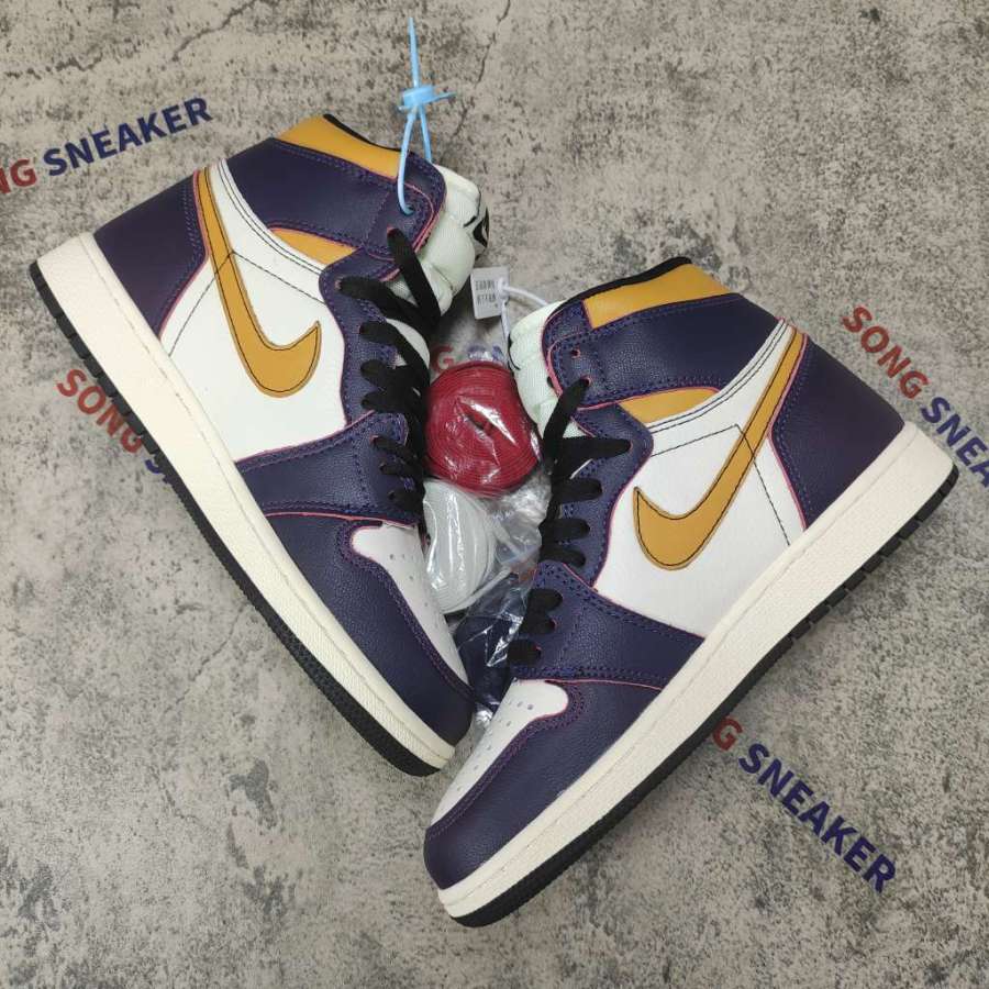 jordan 1 twist on feet