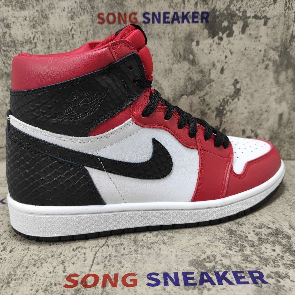 Jordan 1 Retro High Satin Snake Chicago - SongSneaker