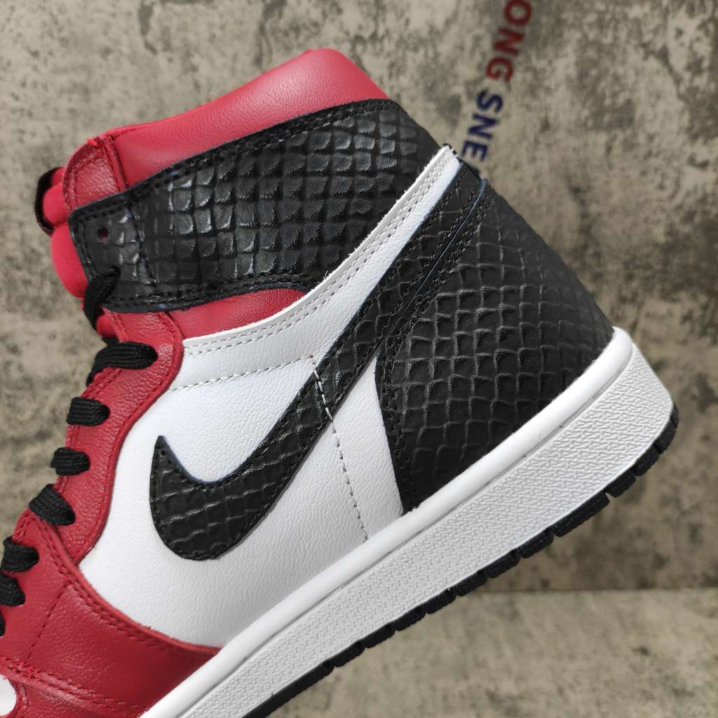 jordan 1 satin snake chicago on feet