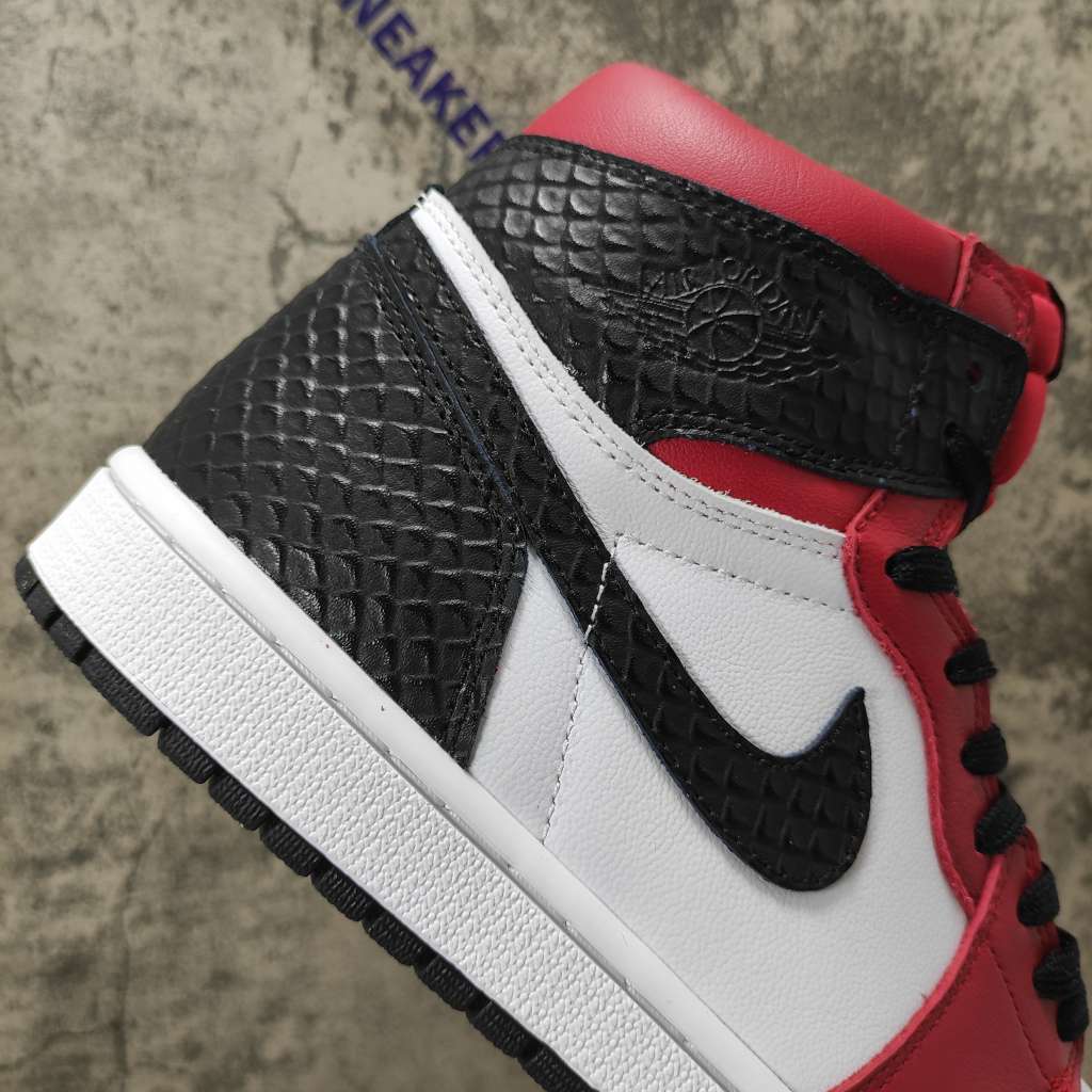 Jordan 1 Retro High Satin Snake Chicago - SongSneaker