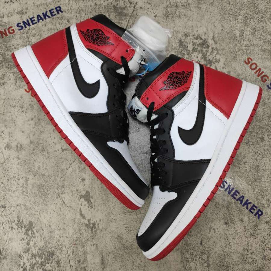 aj1 retro black toe