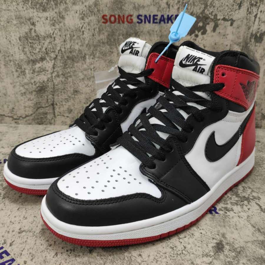 aj1 retro black toe