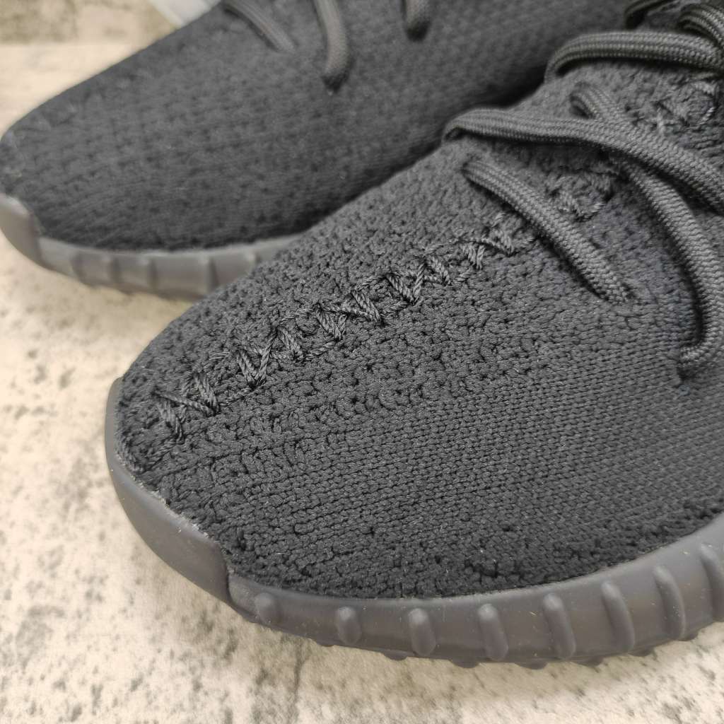 yeezy boost 350 v2 black and red