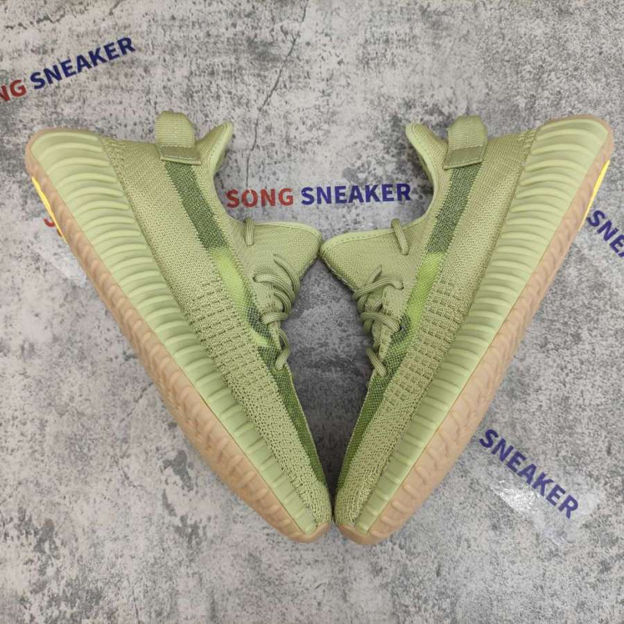 yeezy 350 v2 sulphur