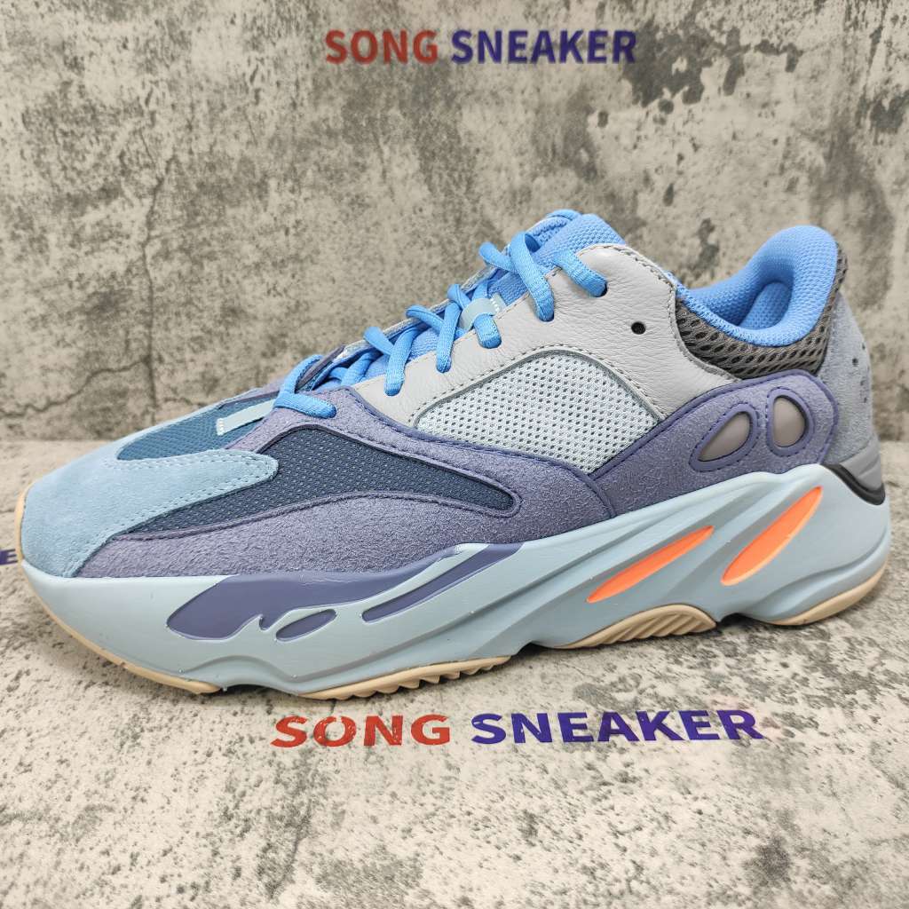 Yeezy Boost 700 Carbon Blue