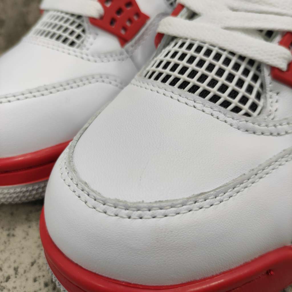 Air Jordan 4 Retro Fire Red (2012)