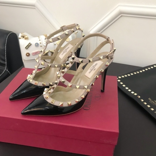 valentino shoes serial number
