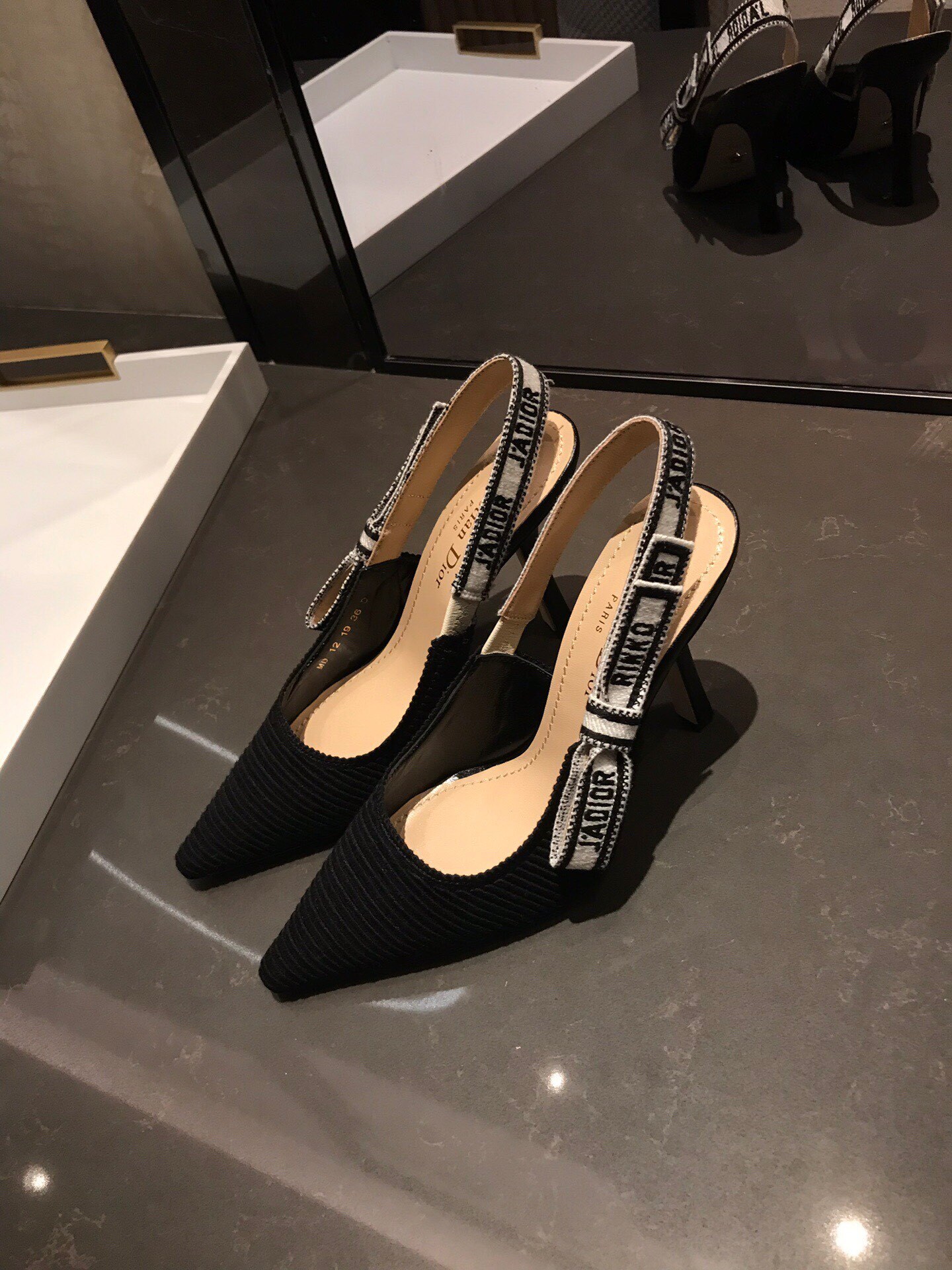 Dior🖤  Louis vuitton shoes heels, Dior shoes, Louis vuitton shoes