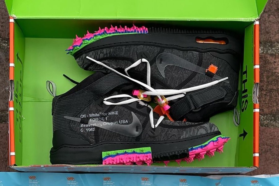 PK Sneakers Off-White x Air Force 1 Mid black is about to appear