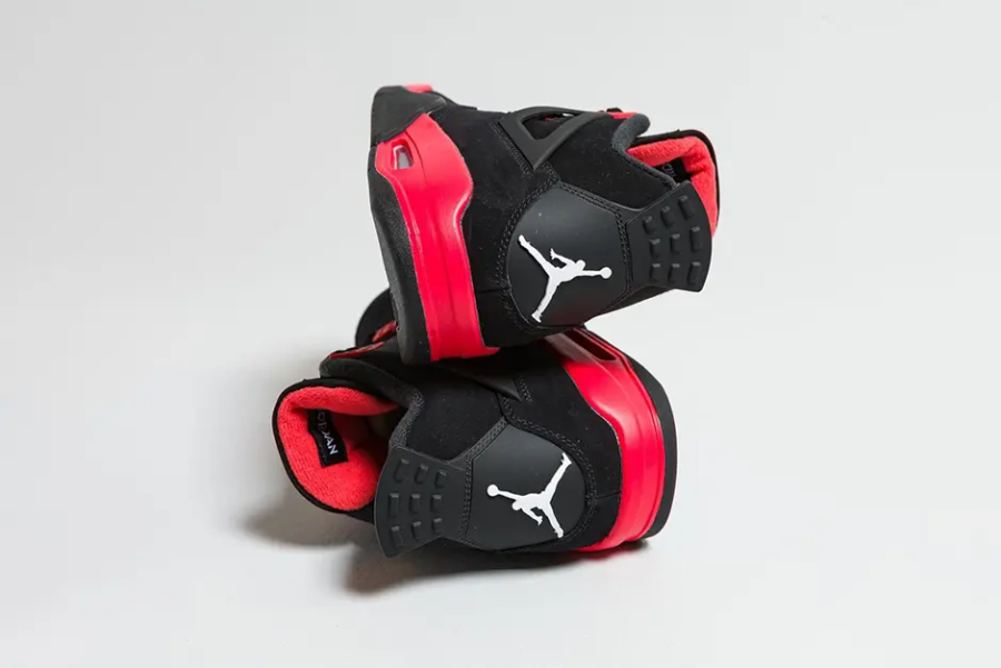 Top 10 sneakers 2022——PKGoden Air Jordan 4 Red Thunder