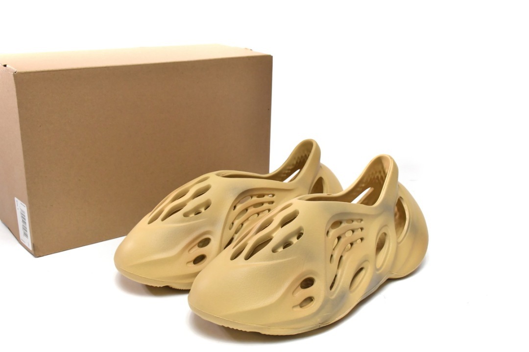 Top Quality og Yeezy Foam RNR Desert Sand GV6843 - pkgodsneakers.com