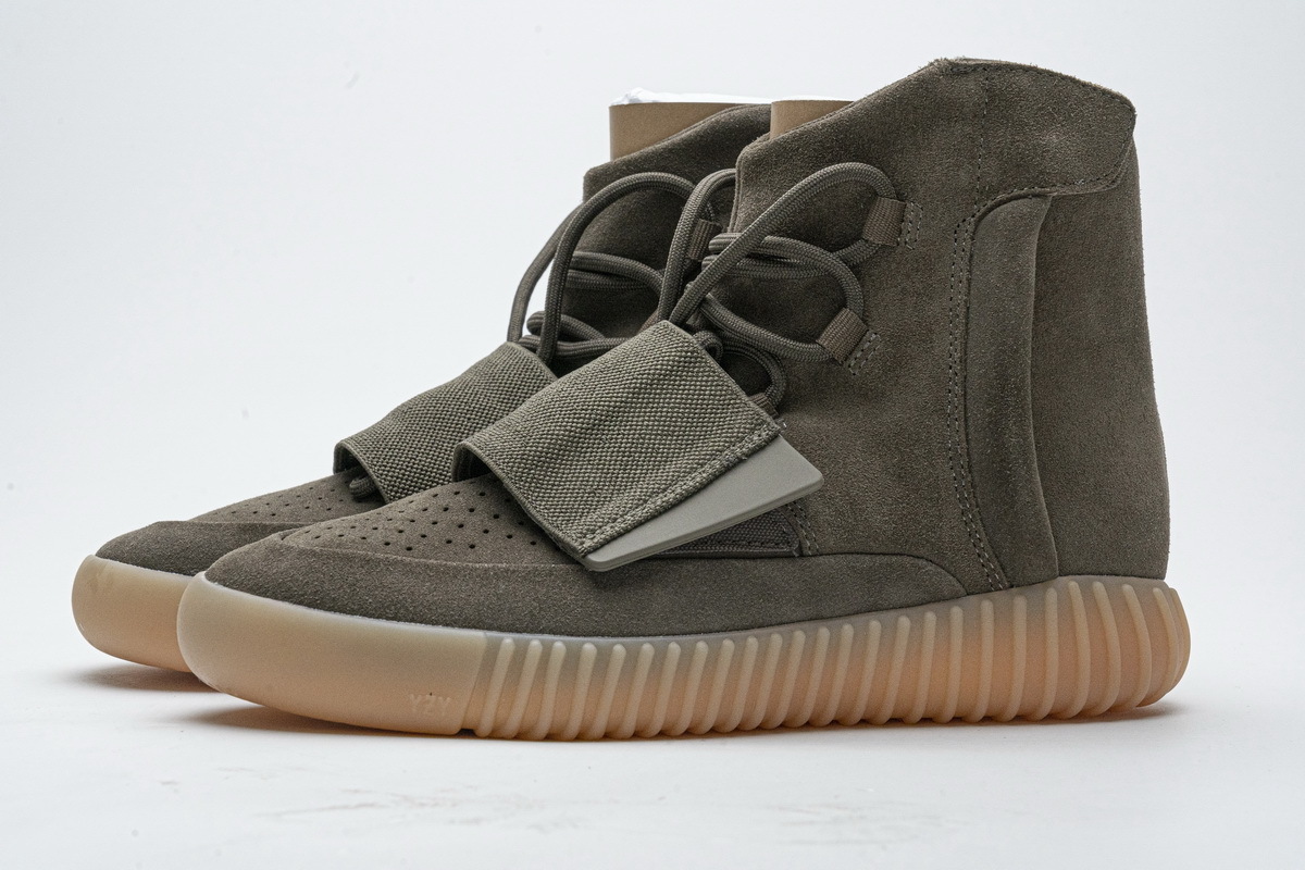 chocolate 700 yeezy