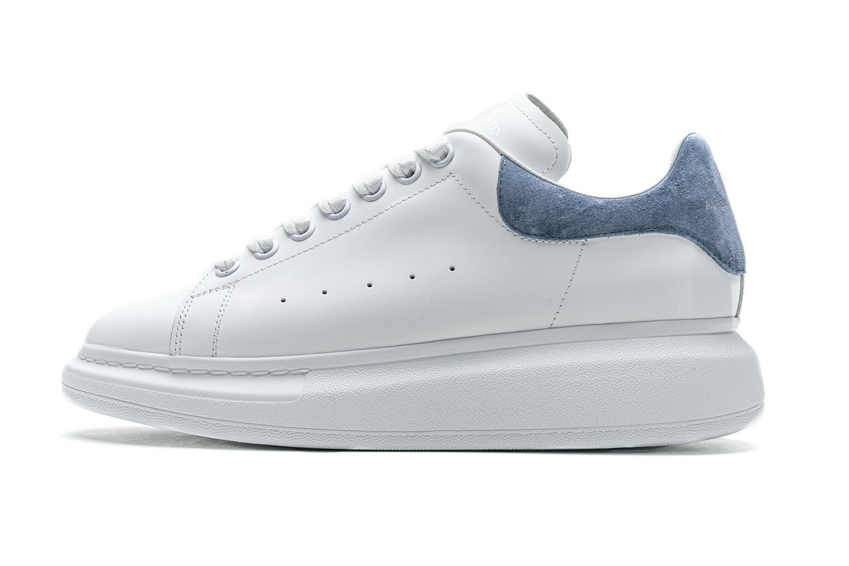 $850 Mens Alexander McQueen Oversized Runner Sneakers Blue/Silver 42 US 9 -  Organic Olivia
