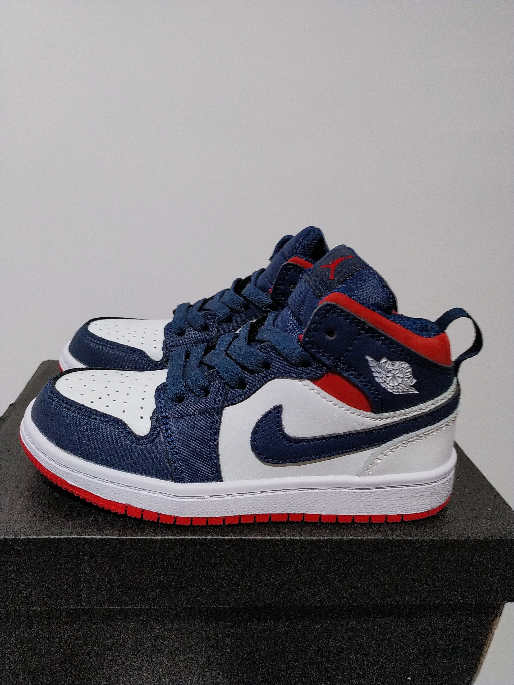 Jordan 1 High Zip Up W | WpadcShops - Jordan 1 Mid SE USA Kids